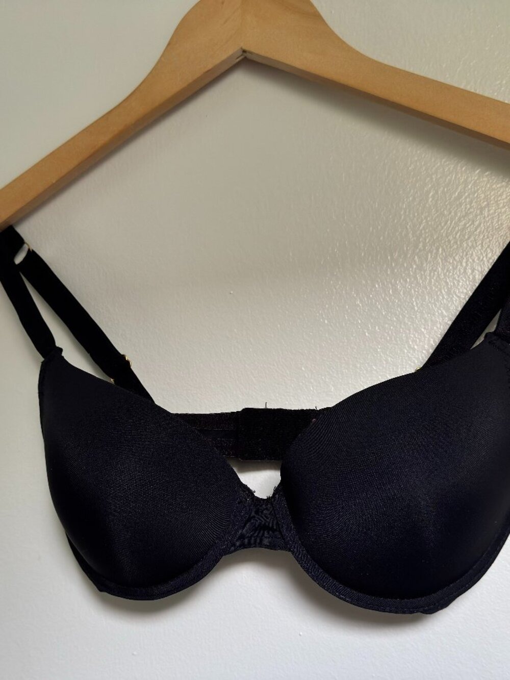 Juicy Couture Black 34B Padded Underwire Bra Adjustable Straps Everyday Wear